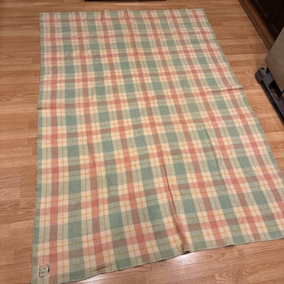 Vintage Ayers Rainbow Check Thermal Wool Blanket 57X82 In - Picture 2 of 10